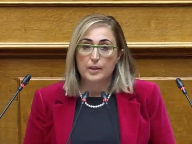 Αραμπατζή: Η κυβέρνηση επενδύει στους ήρωες της πρώτης γραμμής