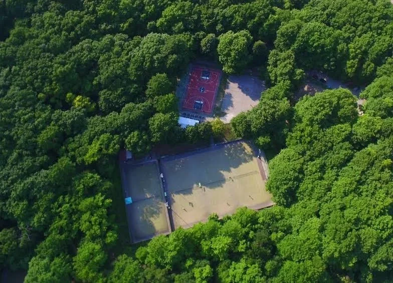 Νάουσα. Πρανές Αγίας Παρασκευής, γήπεδα τένις Αγίου Νικολάου και ‘Πάπρα’ στη δημοτική επιτροπή