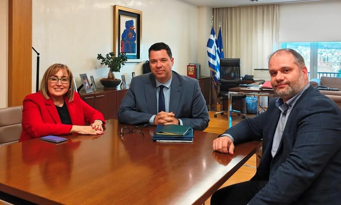 Κάθετος άξονας και δρόμος προς 3-5 Πηγάδια... παρά τω πρωθυπουργώ