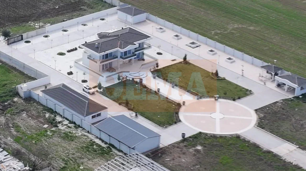 Οικογένεια Ρομά σε απάτη με χρυσές λίρες. Μέχρι και ελικοδρόμιο σε βίλα! Σχέσεις με Βέροια