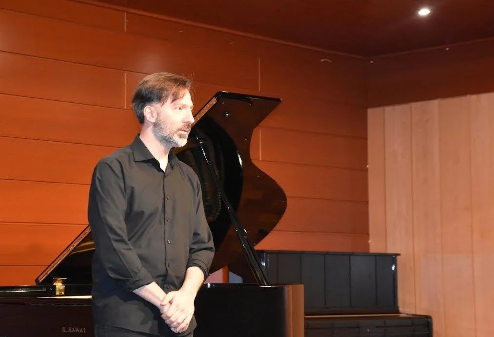 Βασίλης Βαρβαρέσος. Συναρπαστικό μουσικό ταξίδι στην Εστία Μουσών