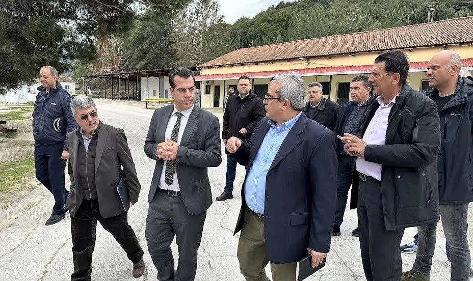 Βέροια. Ο Πλεύρης στη δομή φιλοξενίας αιτούντων άσυλο Αγίας Βαρβάρας