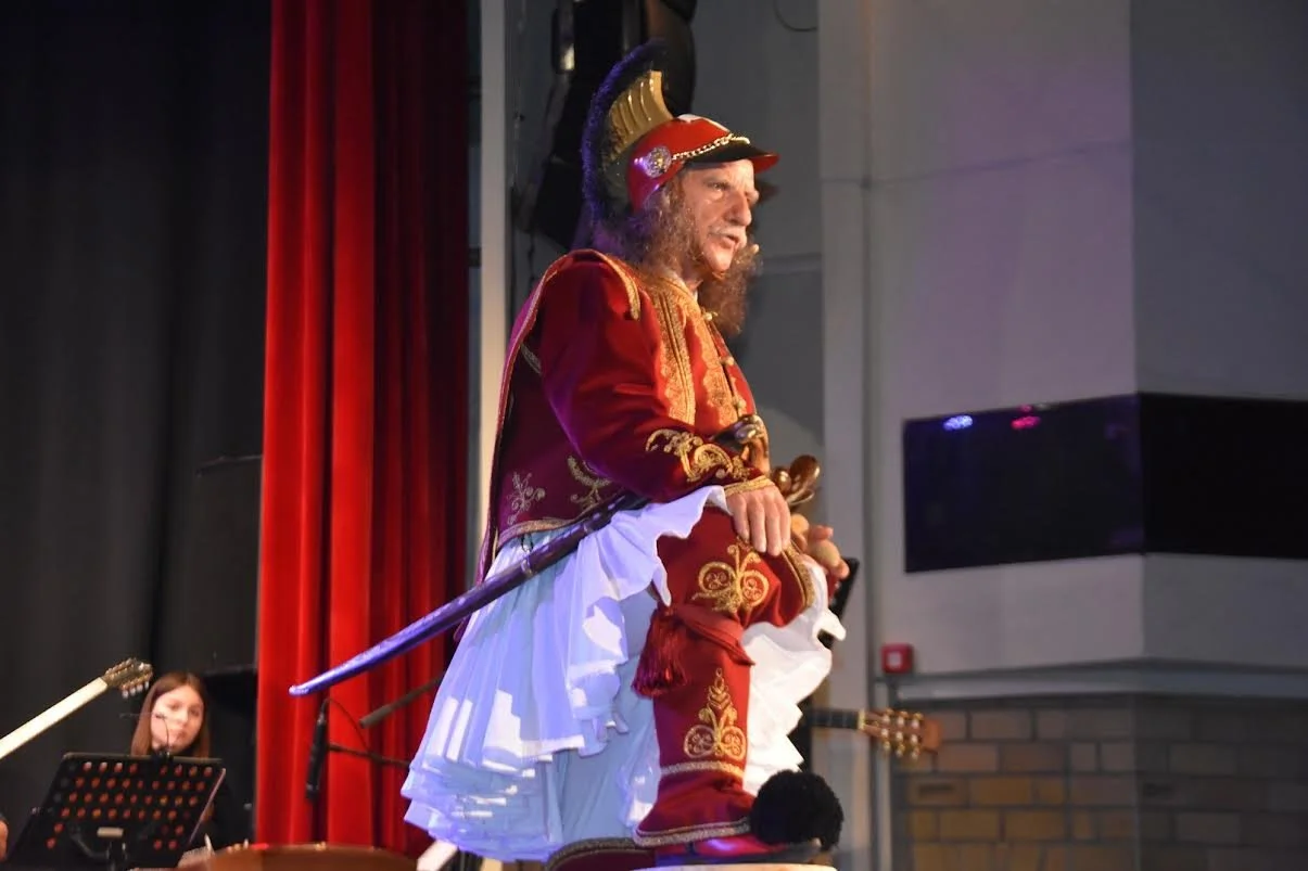 Νάουσα. Ανατρεπτική σύνθεση ιστορίας και τέχνης