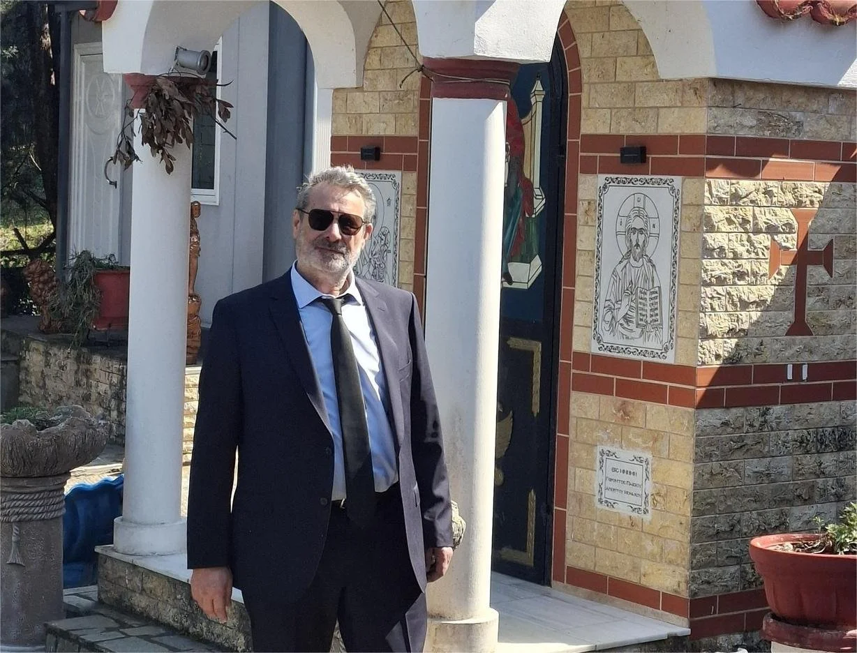 Επέστρεψε δριμύτερο... το μικρόβιο της πολιτικής!