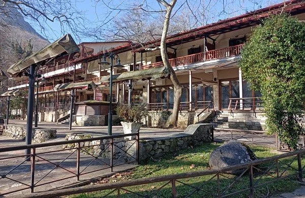 Ξενοδοχείο ‘Βέρμιον’. Τη Μ. Δευτέρα η γνωμοδοτική επιτροπή για τον διαγωνισμό