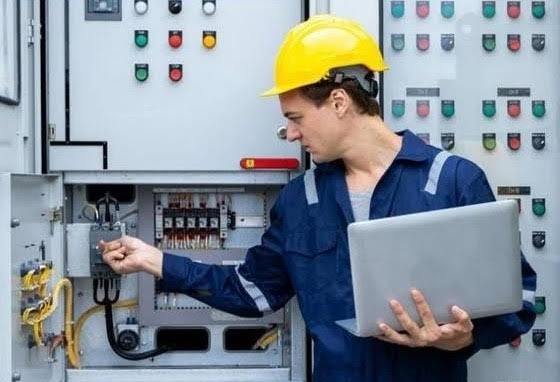 Η Plasterm ζητά ηλεκτρολόγο εγκαταστάσεων και μηχανικό παραγωγής