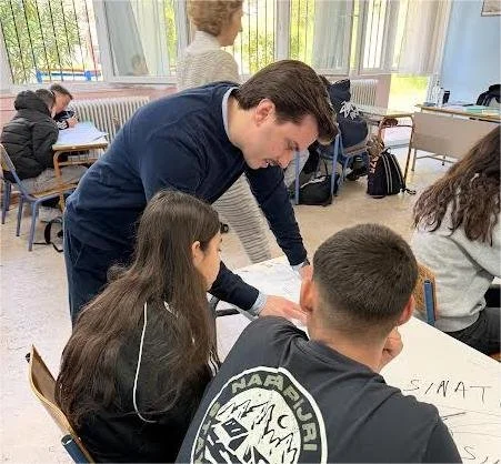 Ευρωπαϊκό έργο BEE. Από το χωράφι στην καινοτομία. Μαθητές επανασχεδιάζουν προϊόντα του τόπου μας