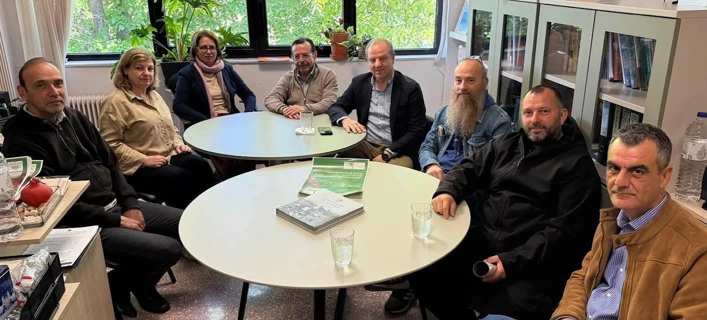 Ημαθία-Πέλλα. Αγωνία για τα ξεραμένα κλαδιά σε ροδακινιές