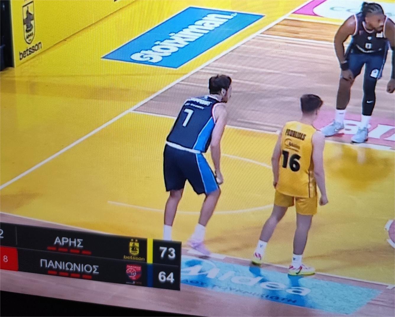 Δύο Ναουσαίοι αντίπαλοι στο παρκέ του ‘Παλέ’