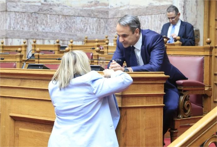 Με επιμονή στον πρωθυπουργό η Στέλλα Αραμπατζή!