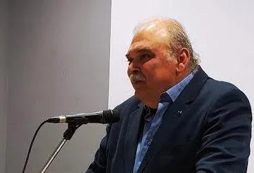 Οι δύο Νάουσες και η μία Βέροια που χάνονται!
