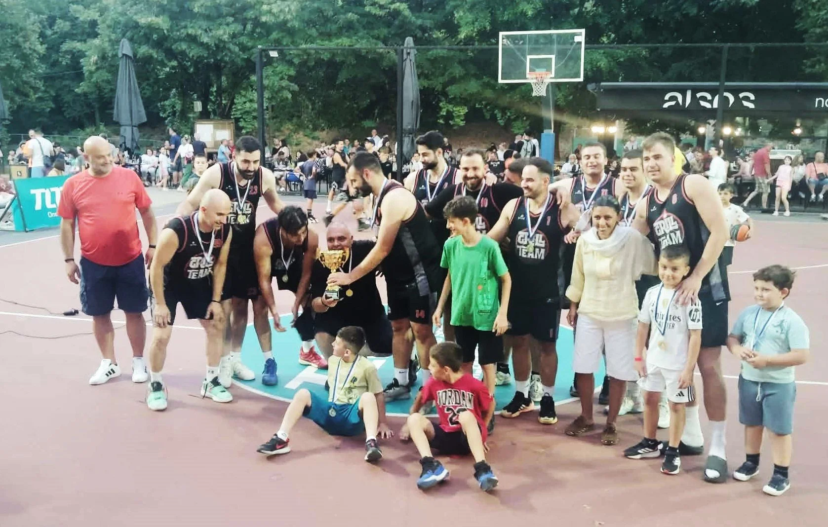 Σήκωσε την κούπα η Grill Team στον Άγιο Νικόλαο