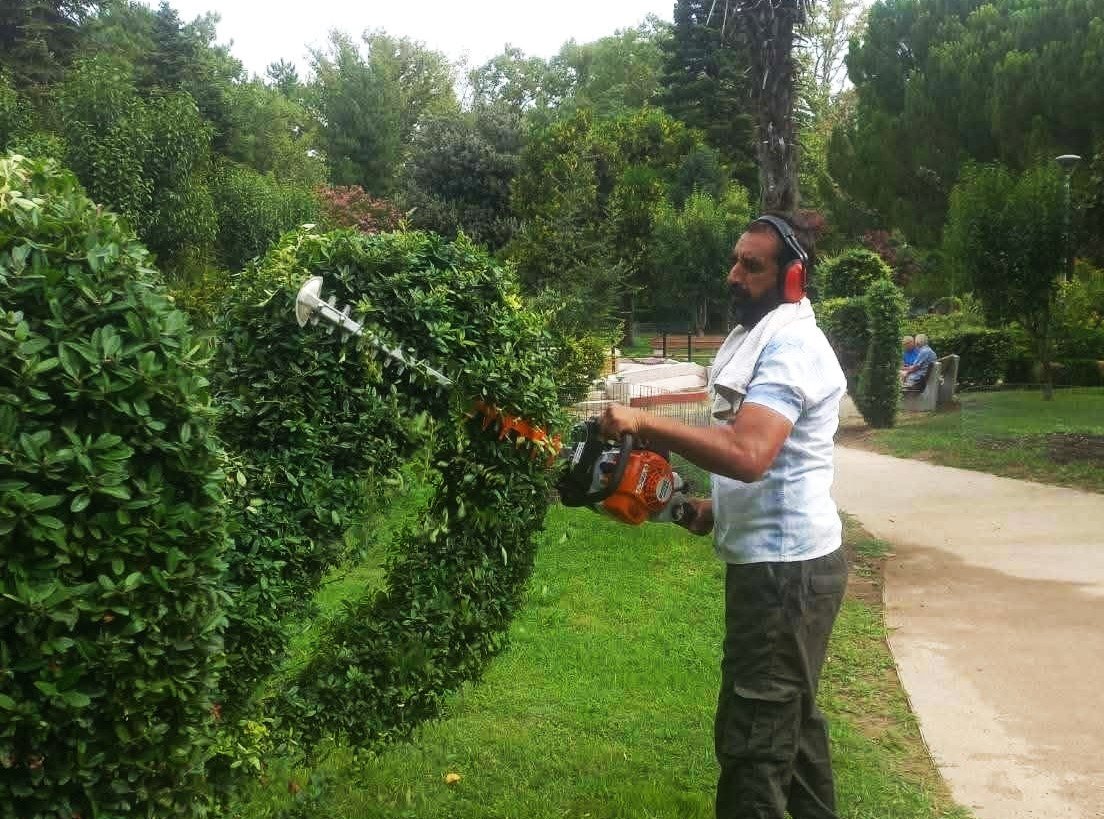 Νάουσα. Και τώρα καλλωπισμός στο πάρκο!