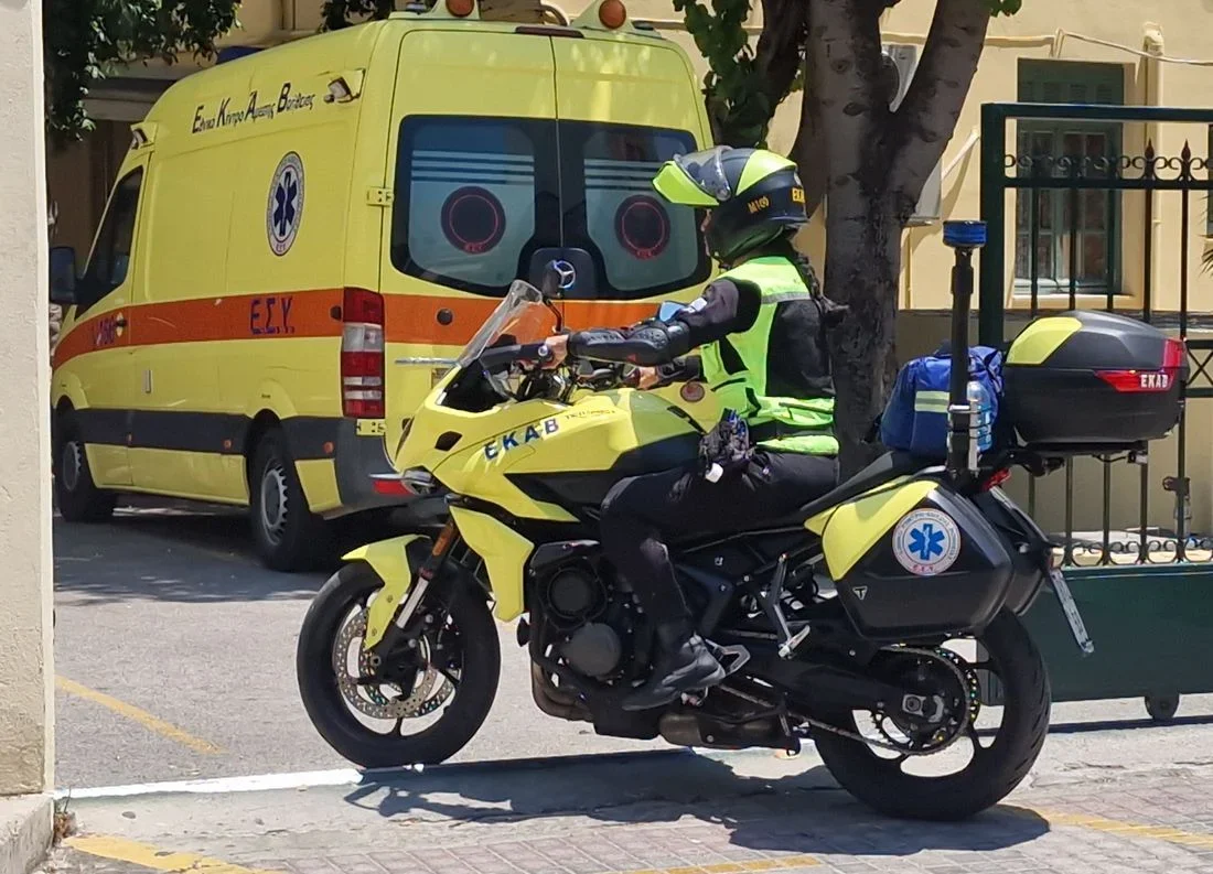 Βέροια. Τραυματισμός 37χρονου διασώστη του ΕΚΑΒ σε τροχαίο