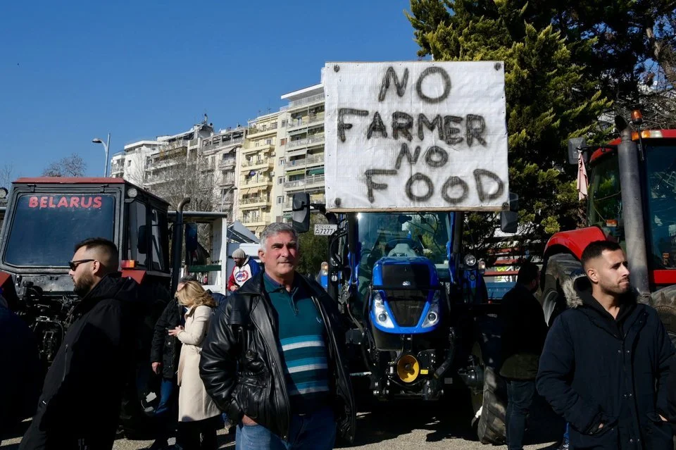 Με τρακτέρ στον Λευκό Πύργο αγρότες της Ημαθίας