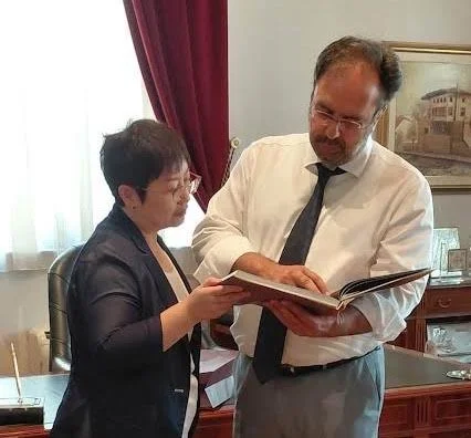 Βέροια. Ο δήμαρχος με την εμπορική ακόλουθο της Κίνας