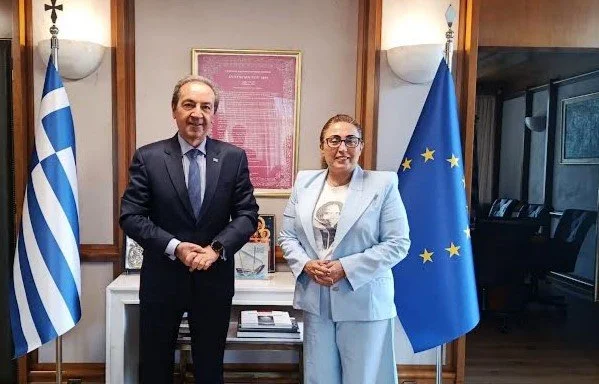 Στέλλα Αραμπατζή. Με τον υφυπουργό Δικαιοσύνης για θέματα της Ημαθίας