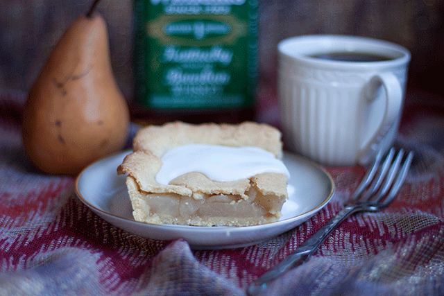 Gluten Free Pear Bourbon Vanilla Slab Pie