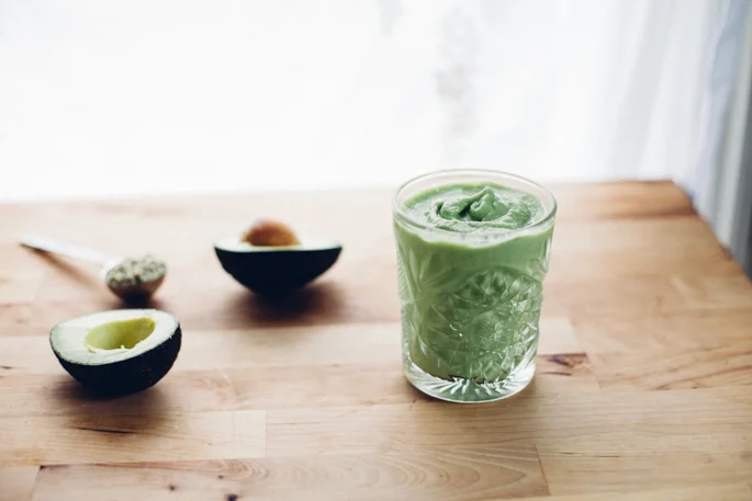 Avocado Mango Green Smoothie (Vegan, Gluten Free)