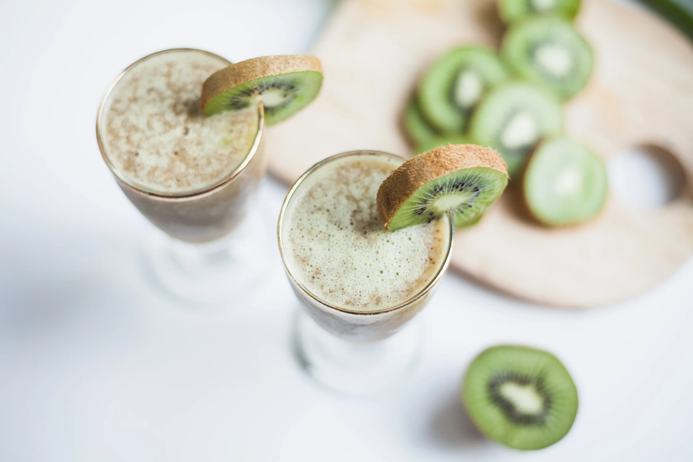 Kiwi Prosecco Cocktail w/ Cocorrina