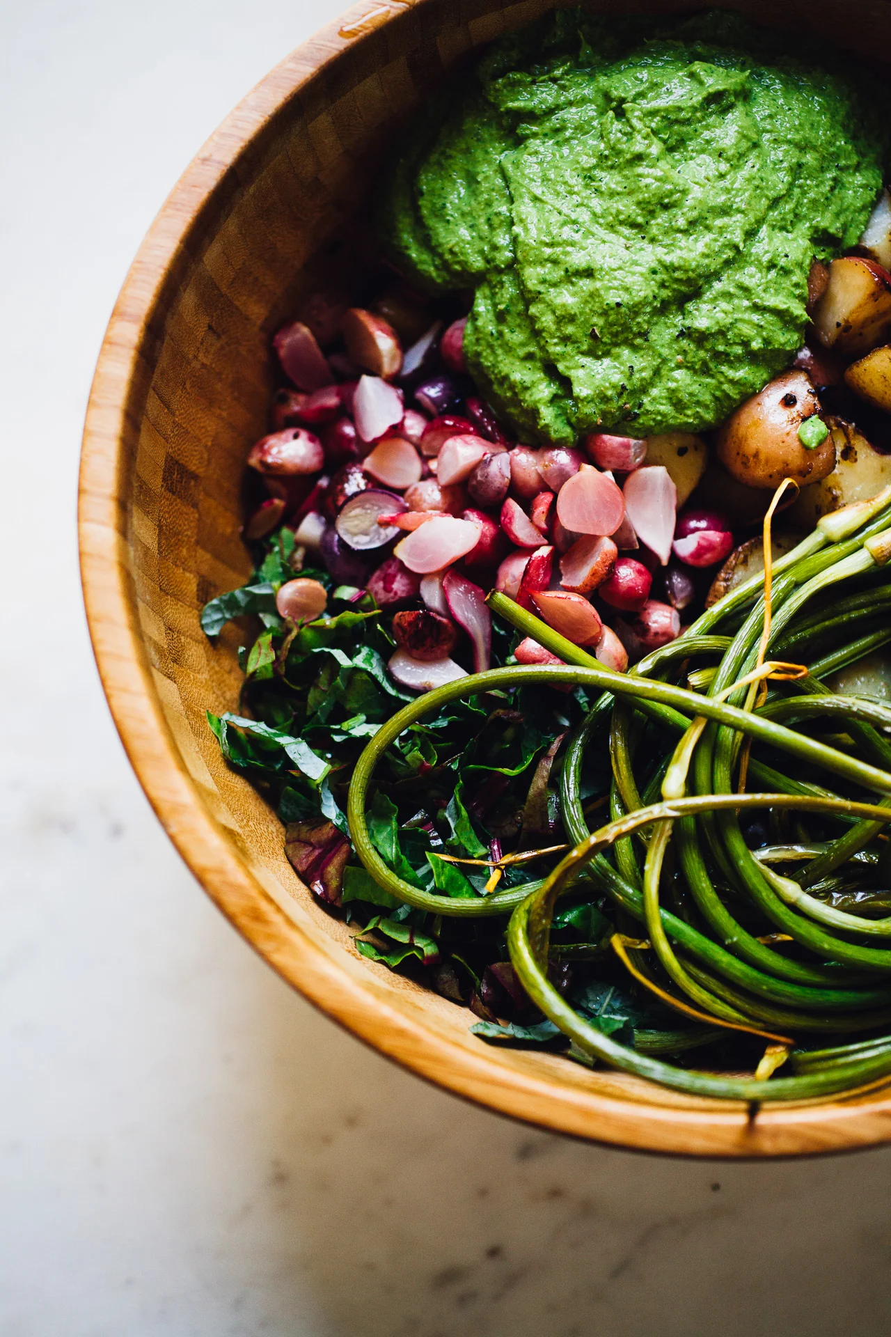 A Day of Plant Based Eating + Video | Mango-Nana Blueberry Tahini Swirl Smoothie Bowl, Vegan Garlic Scape Pesto Bowl & more!