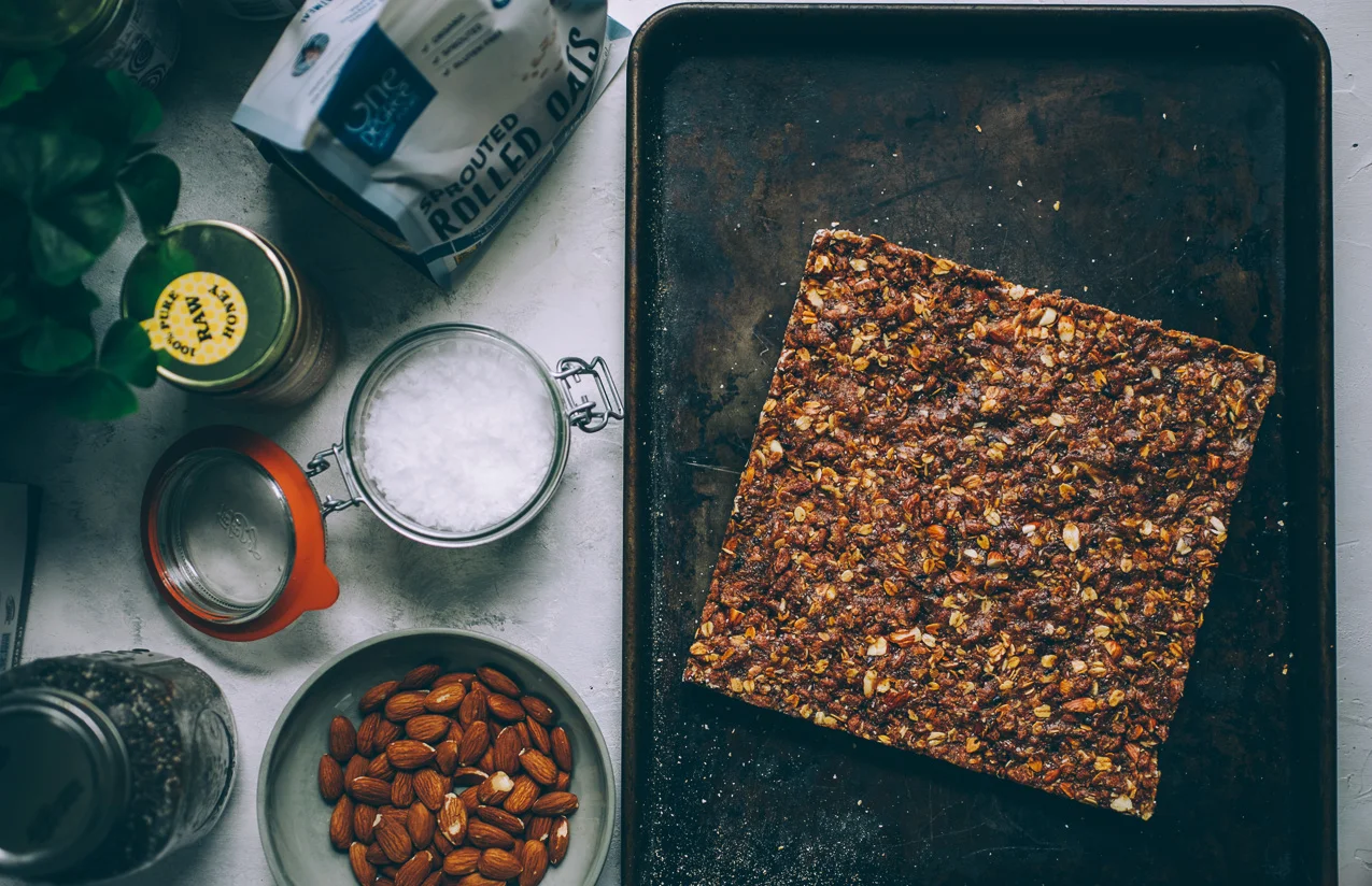 chocolate-peanut-butter-granola-bars-4575.jpg