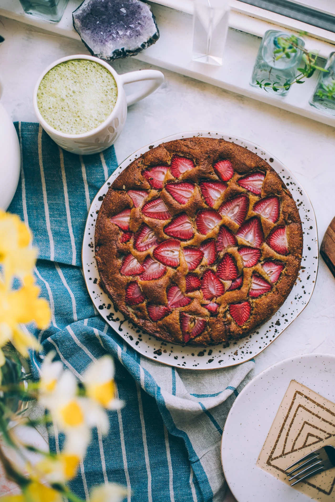 strawberry-violet-cake-6722.jpg