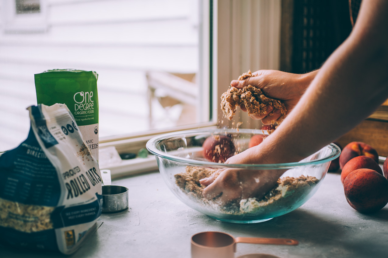 vegan peach crumble with walnut oat crumble, southern style | coconut oil crumble | vegan crisp recipe | healthy fruit crumble recipe | southern peach crisp