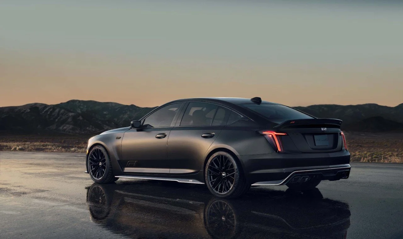 MY26_Cadillac_CT5_Blackwing_F1_Rear34.jpg