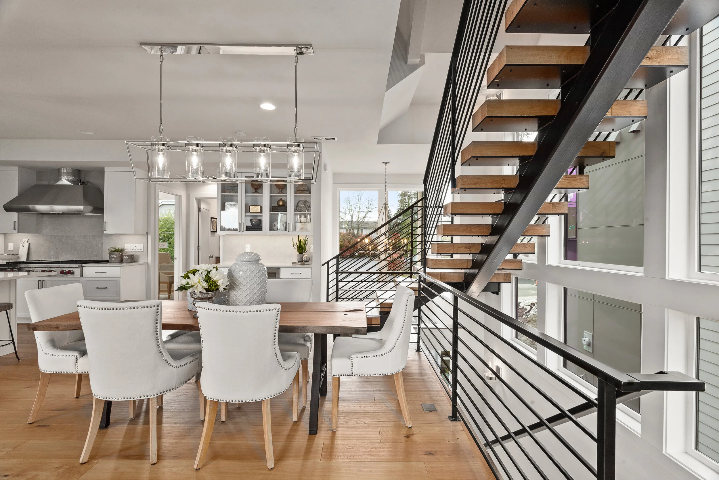 SOLD: Modern Living at its Best