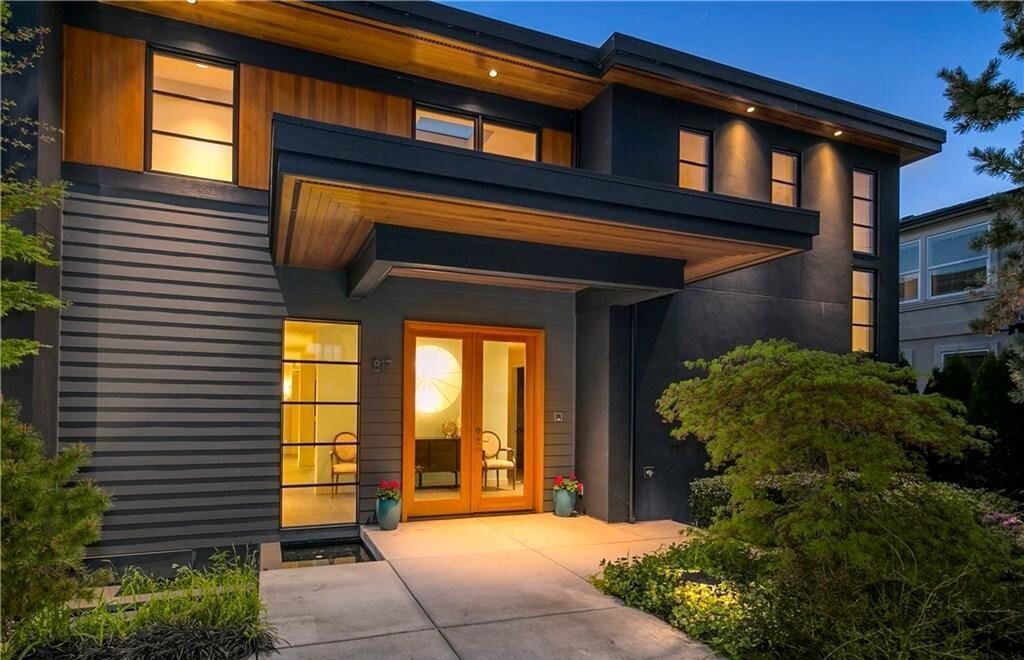 SOLD: CUSTOM-BUILT CONTEMPORARY IN KIRKLAND