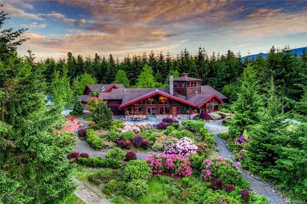 SOLD: QUINTESSENTIAL NORTHWEST LIVING