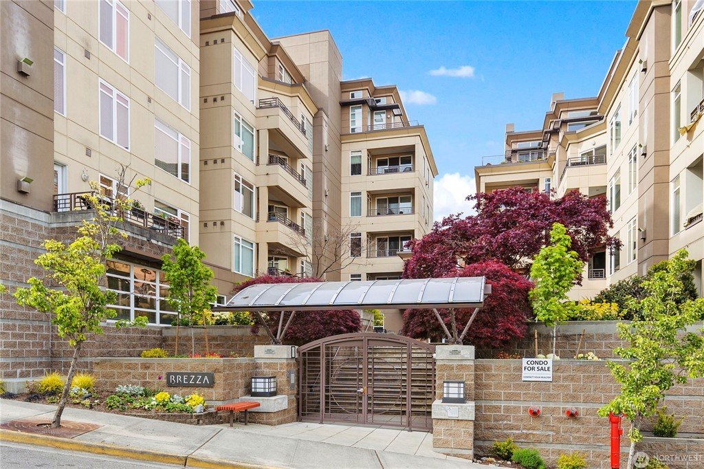 Sold: Popular Kirkland Condo