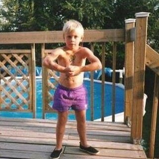 jeune bodybuilder 🔥 #vintagepictures #bodybuilding #bodybuilder #lifestyle #beproud #roadtosuccess #throwback #fitness #determination #happy #happylife