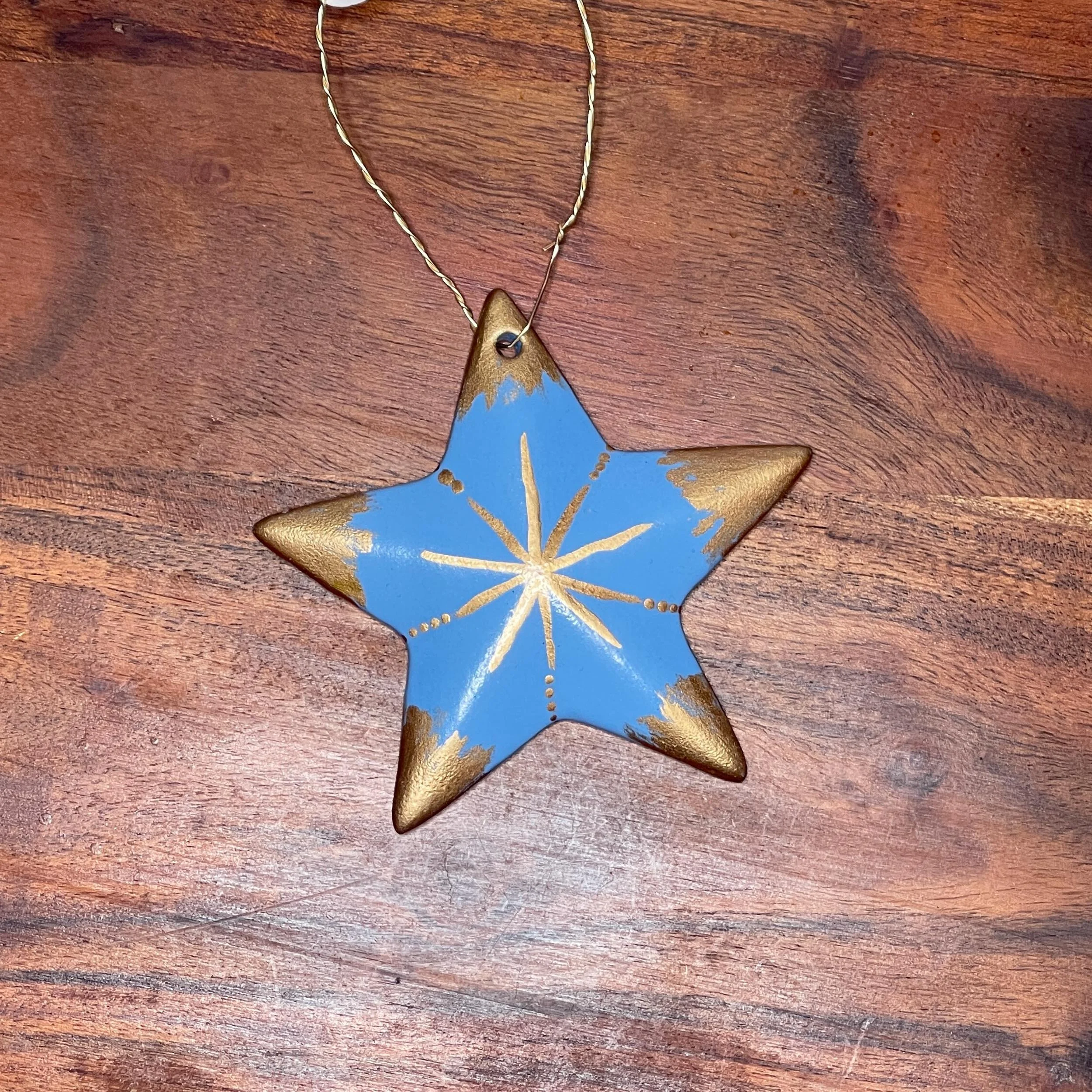 BethGlover-CeramicOrnaments-Stars-Web-39.jpg