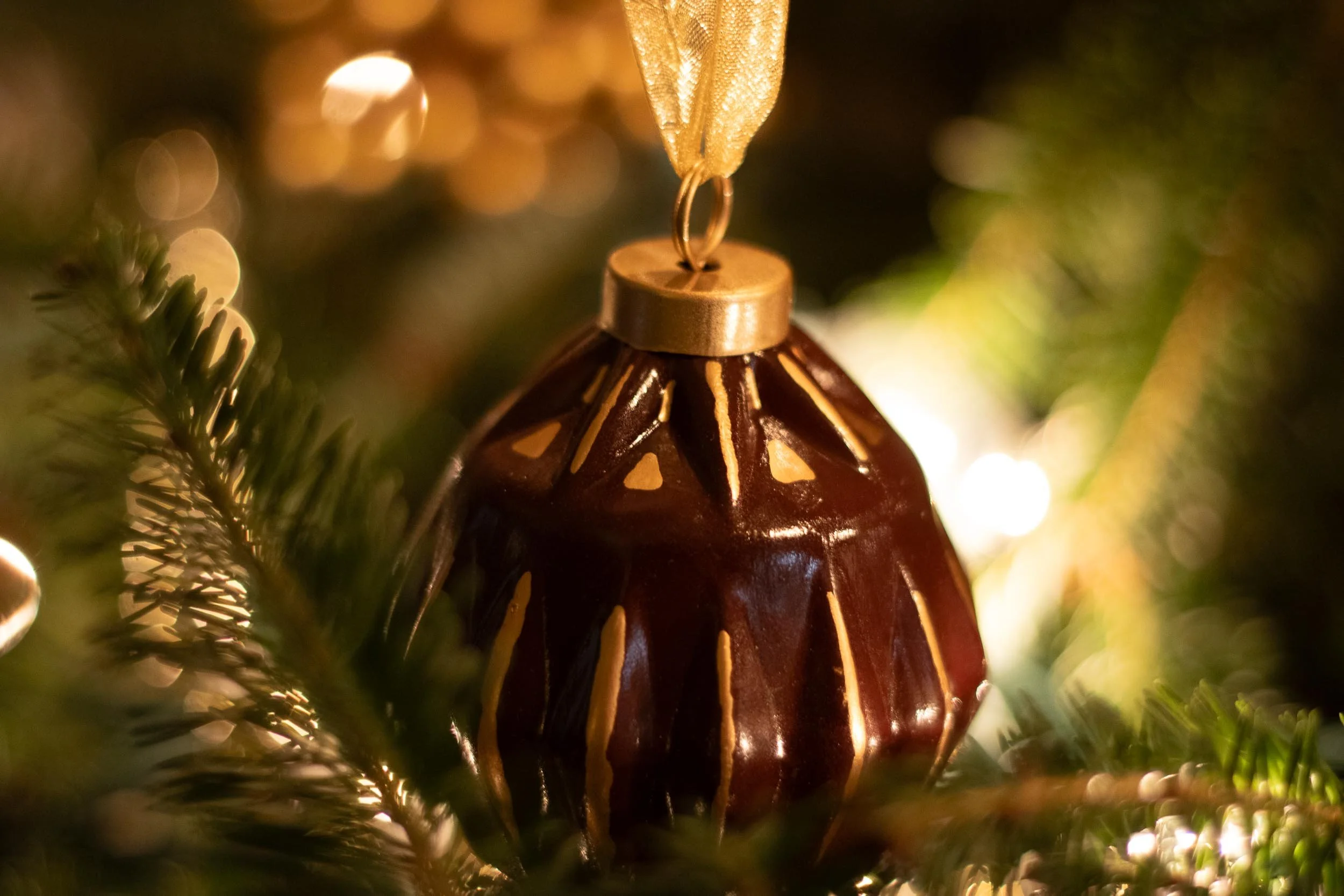 Retro Diamond Ornament - on Tree - Web-3.jpg