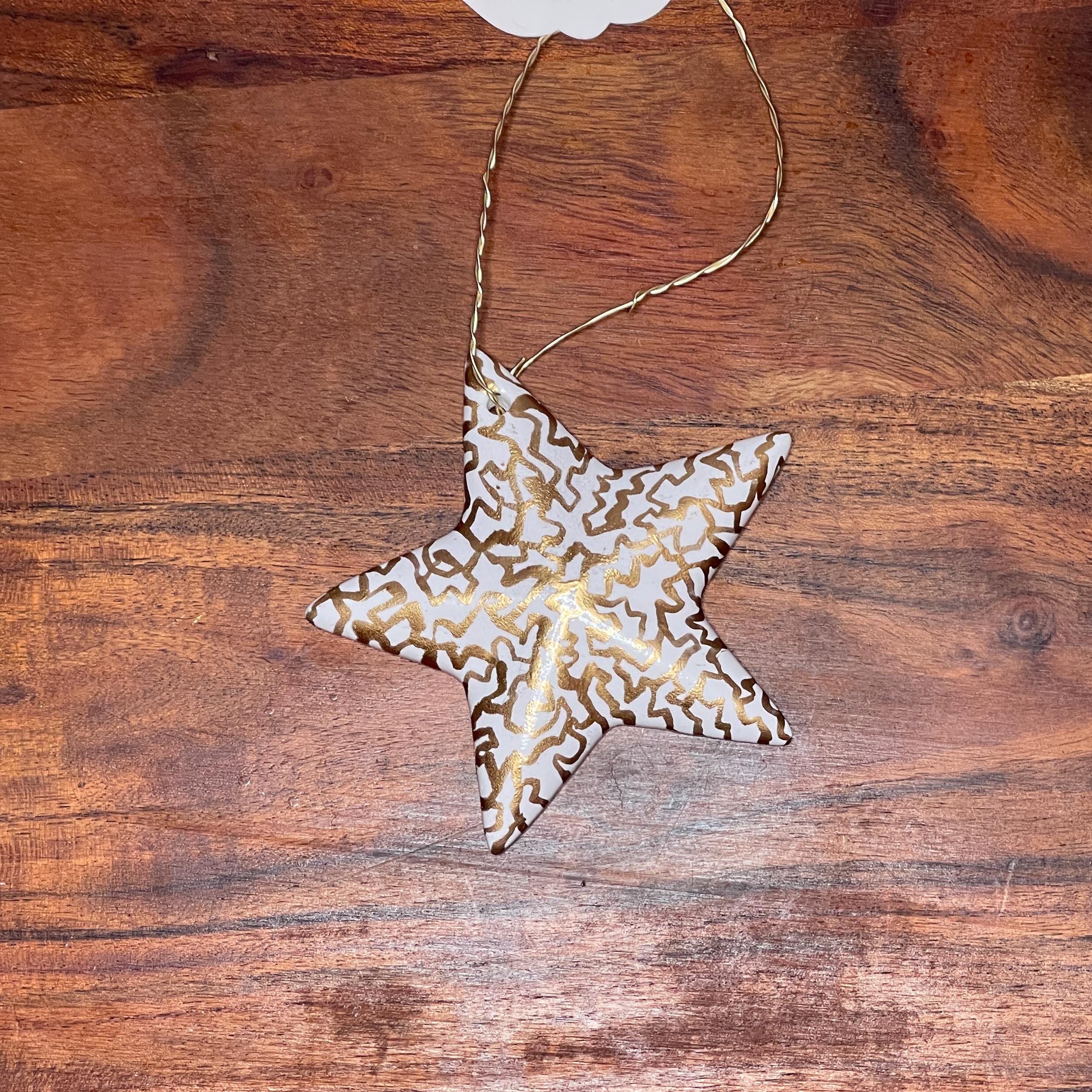 BethGlover-CeramicOrnaments-Stars-Web-04.jpg