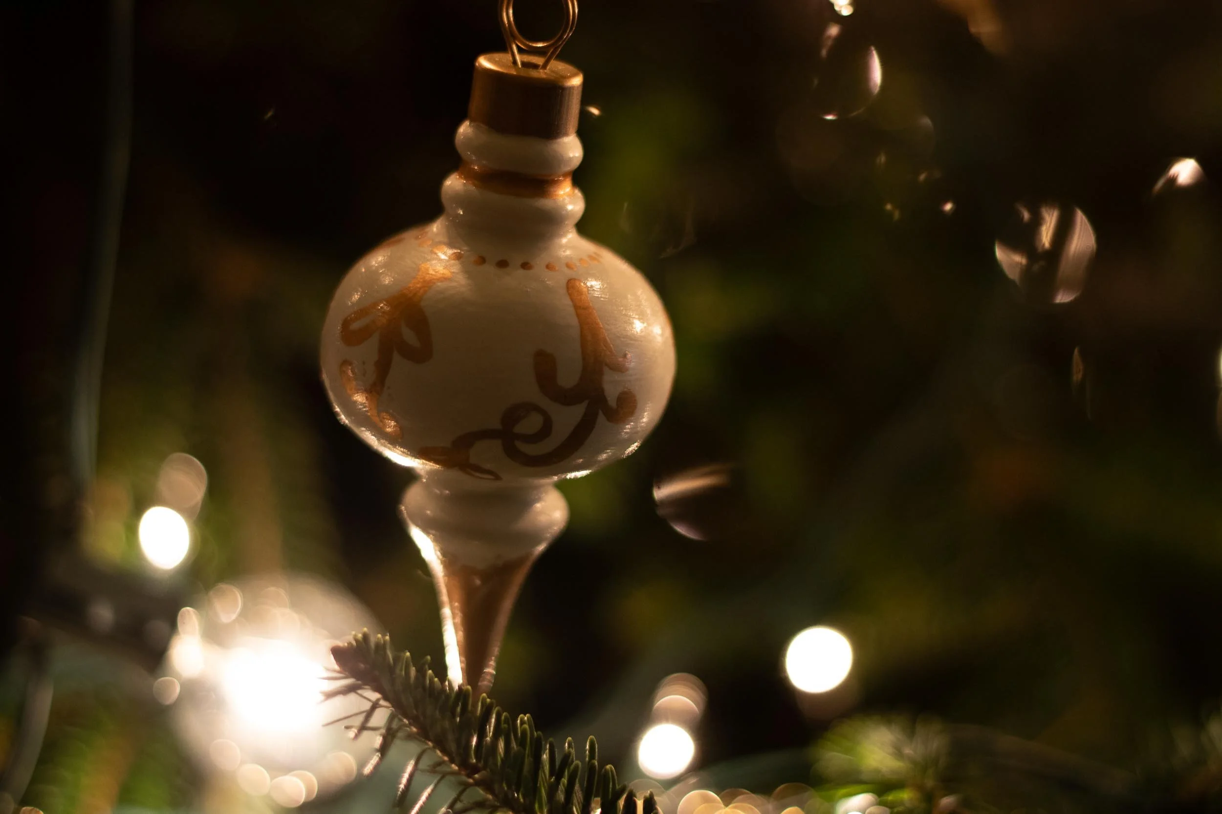 Finials - on Tree - Web-20.jpg