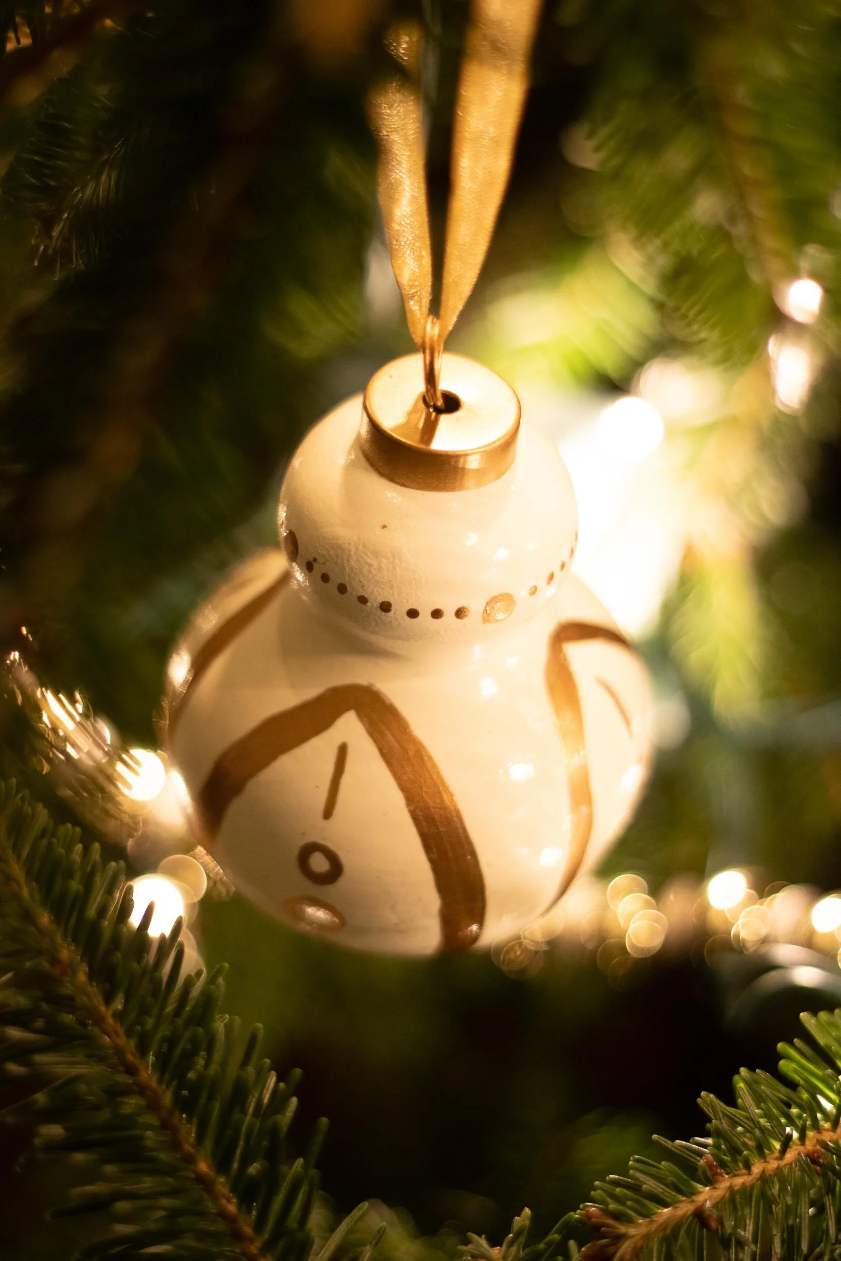 Ogee Ornament - on Tree - Web-21.jpg