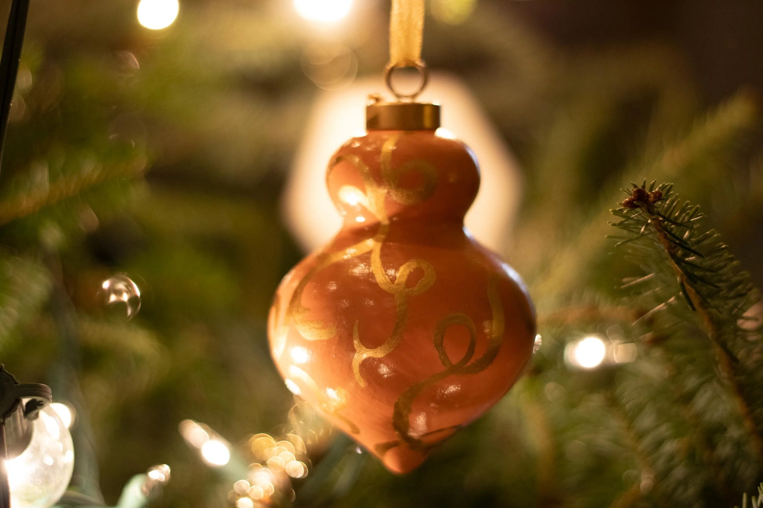 Ogee Ornament - on Tree - Web-05.jpg