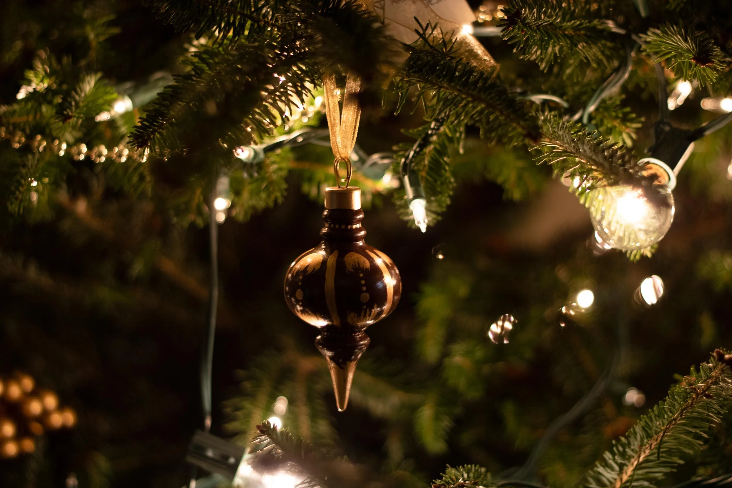 Finials - on Tree - Web-03.jpg