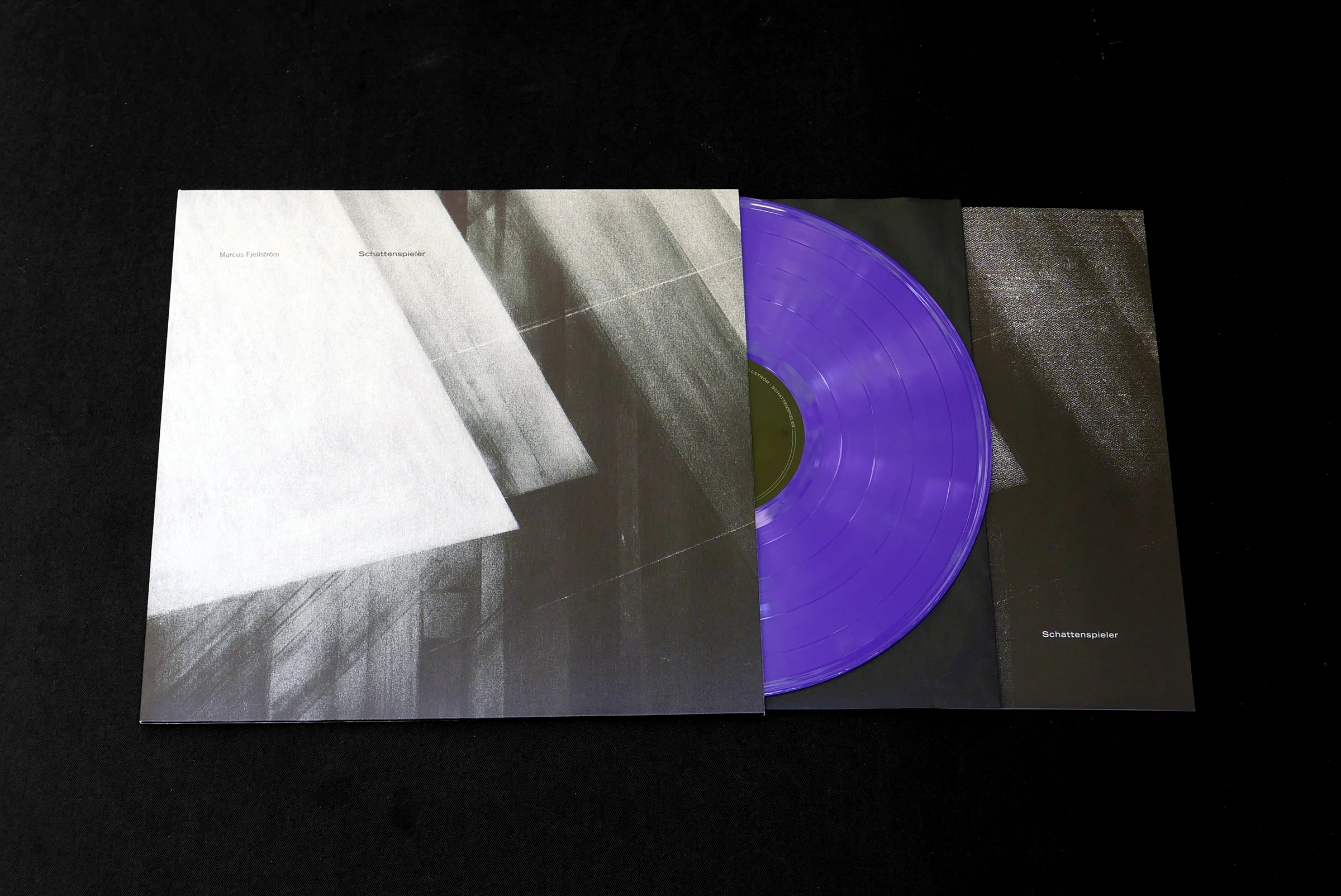 MIA013-RE-01.JPG