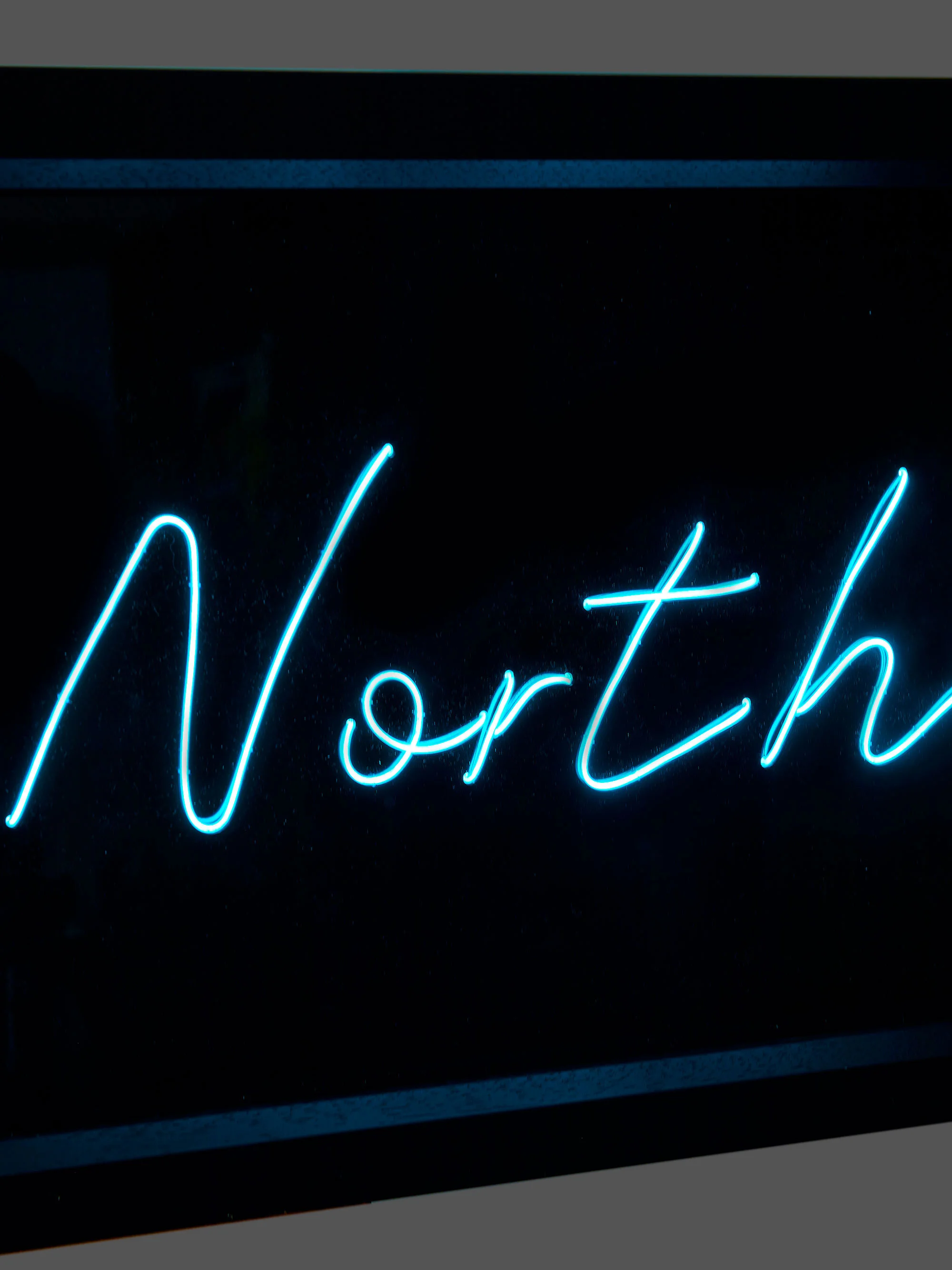 light-up-north-blk_04.jpg