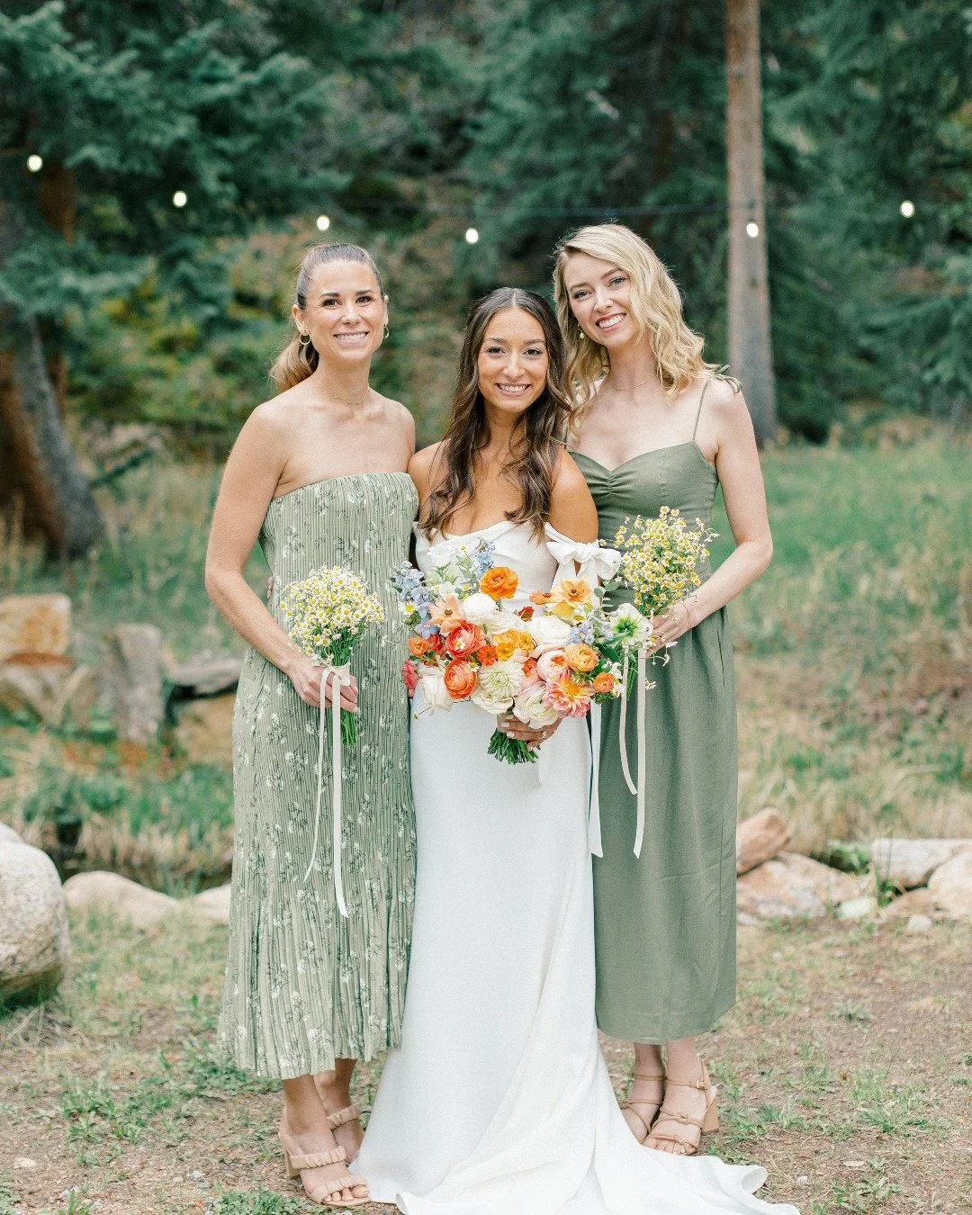 Soft waves, glowing skin, and the happiest trio. ✨ Our bride&rsquo;s effortless glam paired perfectly with her bridesmaids&rsquo; fresh, natural looks. From barely-there blush to perfectly styled curls, every detail was meant to complement their feat