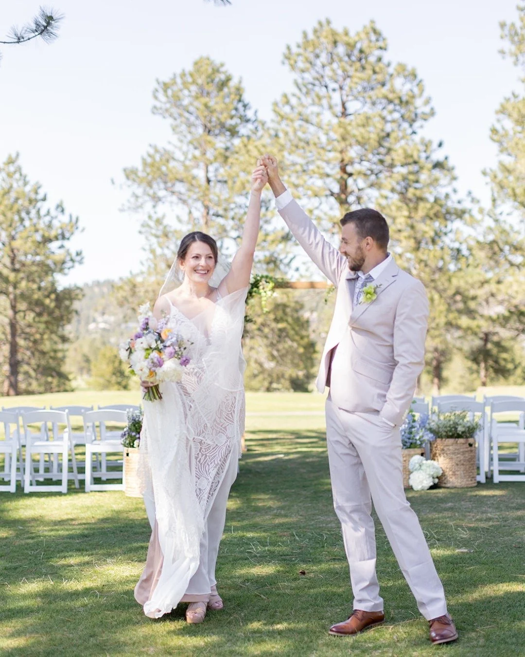 With glowing skin and a polished updo, this styled shoot brought fresh, effortless elegance to life. 🌿

Venue: @golfhiwan
Planner: @rightasrayne.weddings
Photo: @ariananicole_photo
Model: zoeklara.k
Florist: @flintandpearl
Cake/Desserts: @themakeryc
