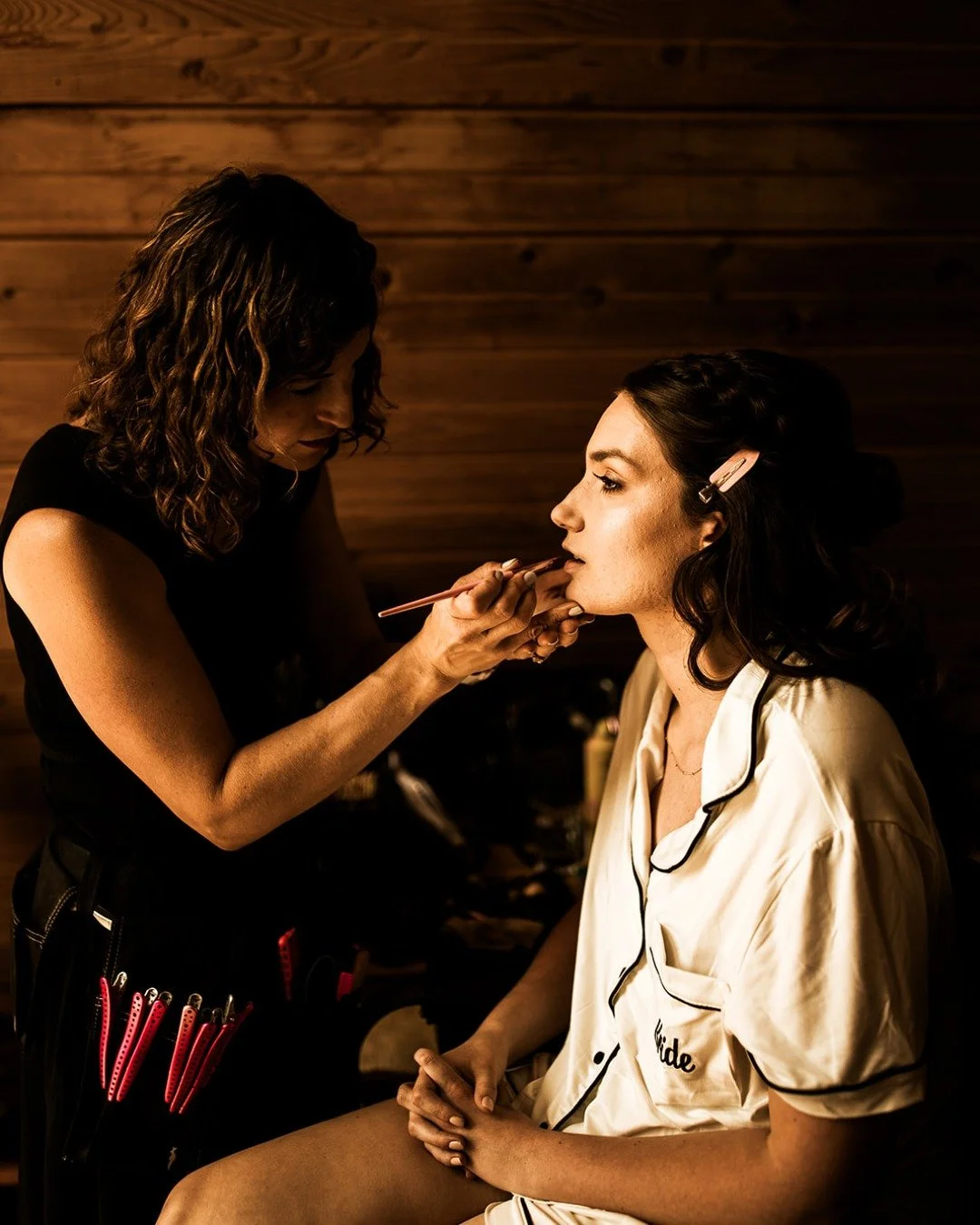 The beauty of &lsquo;getting ready&rsquo; never gets old. 🤍

Photo: @capturedbyktphoto
Video: @filmsbyjessielorraine
Florals: @marigolds.flowers
Coffee: @vailmntcoffee
HAMU: @glam5280
Bridal gown: @sweetillusion316
Rings: @hooverjewelersks
Stylist: 