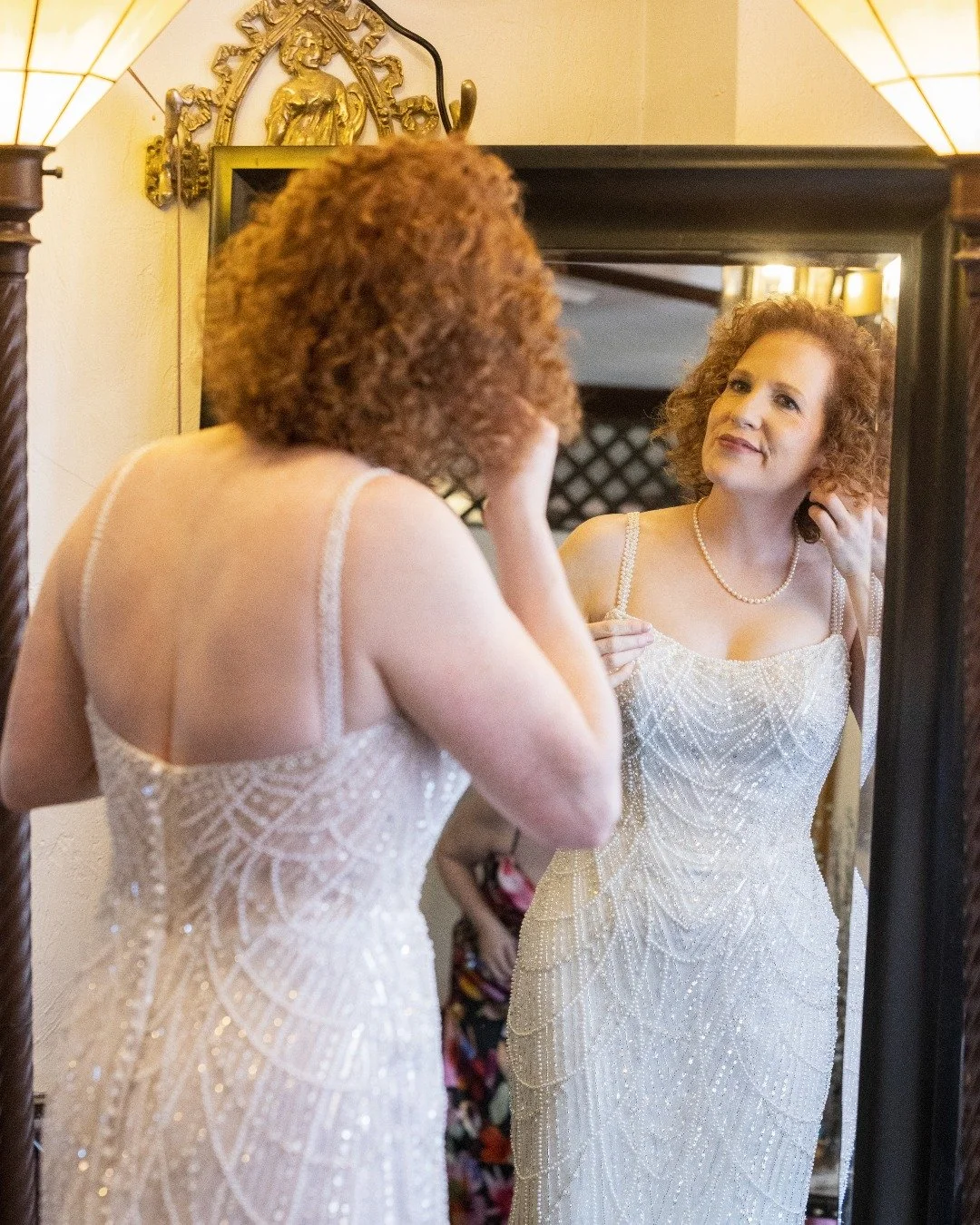 Our bride&rsquo;s natural curls were front and center for this stunning look. We added a touch of definition, subtle glow, and soft glam to let her radiant beauty shine through. ✨

Want a look that&rsquo;s all about you? Let&rsquo;s make it happen!

