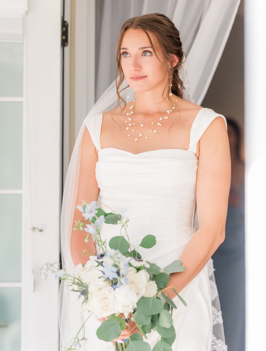 Just before stepping into forever. Our bride took everyone&rsquo;s breath away with her fresh, luminous bridal look. 🤍

Planning your big day? Let&rsquo;s chat about how we can create your dream beauty look.

Venue: @thebarnatraccooncreek
Photograph