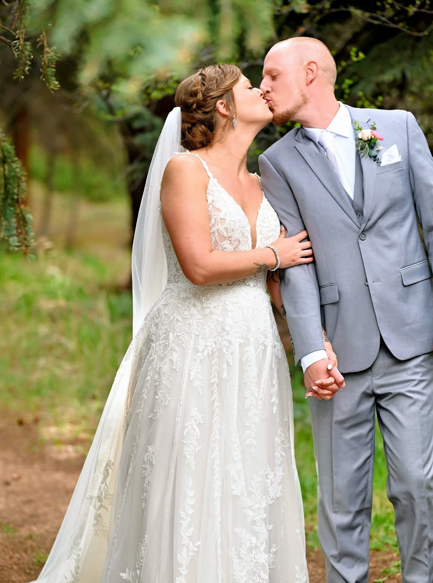 Simply stunning from every angle. Our bride&rsquo;s hair and makeup were effortlessly soft, letting her natural beauty shine through. 💫

Photographer: @lilyandlimephoto
Venue: @wedgewood.mountainviewranch
Stylists: @chauntastic @madisonshairmakeup


