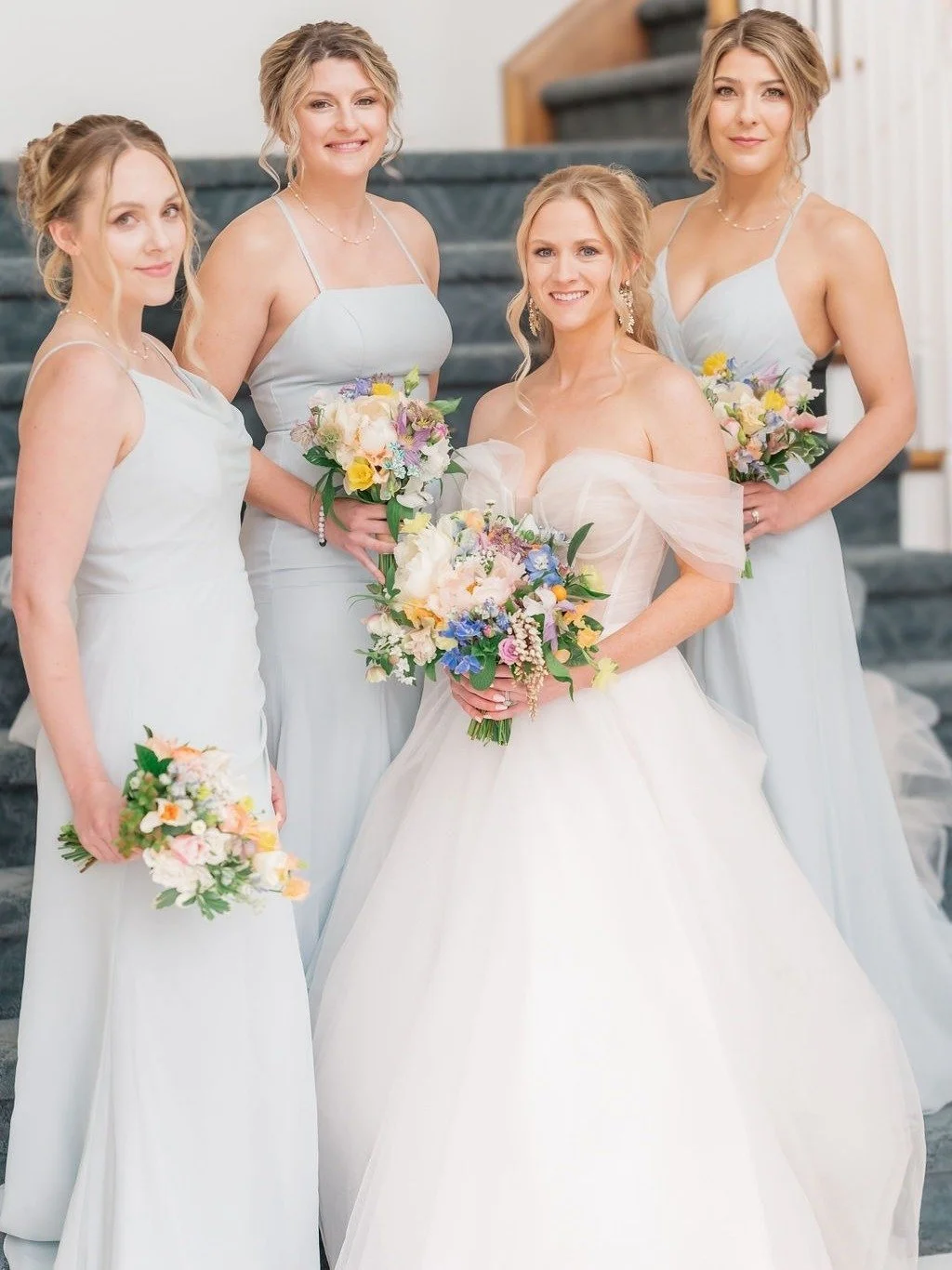 This styled shoot was all about soft elegance. Romantic waves, natural glow, and subtle styling let the gowns and florals do the talking while keeping every look cohesive and camera-ready. A perfect dose of inspiration for spring weddings. ✨

Venue: 